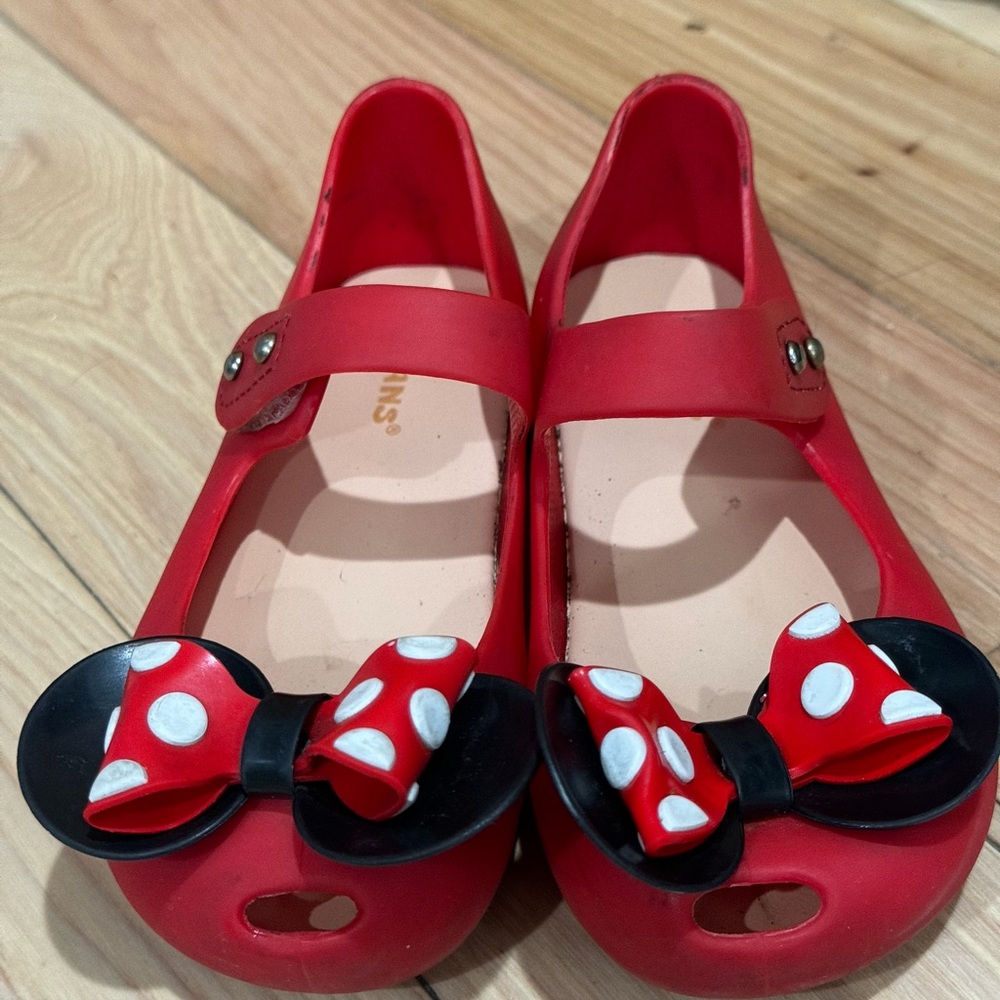 Mini mouse girls water shoes Sz 10